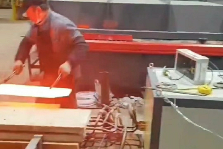 钢板中频加热.jpg