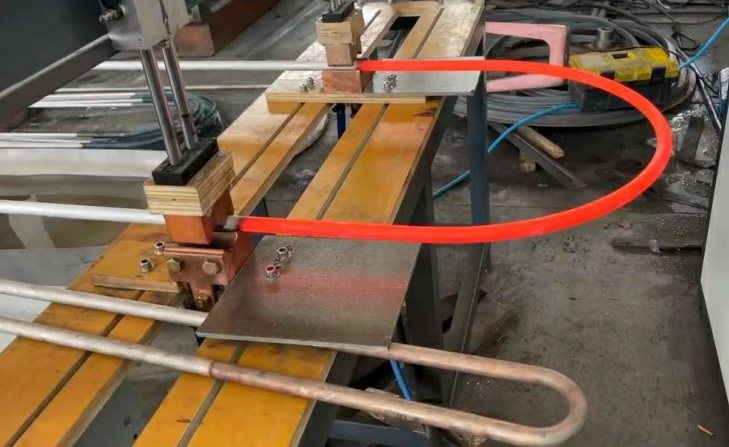 不锈钢管高频退火_常州状元加热器.jpg